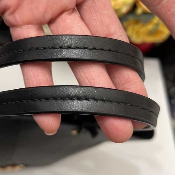 MICHEAL KORS IZZY LARGE TOTE HANDBAG WOMENS SIZE L - Picture 7 of 16